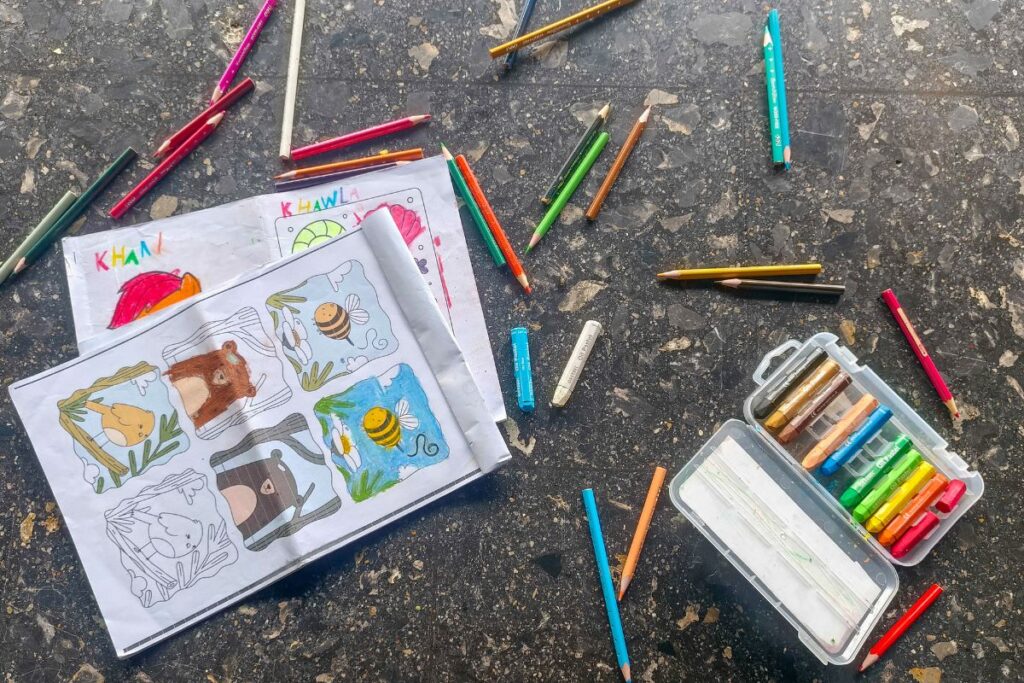 Crayons vs Colored Pencils